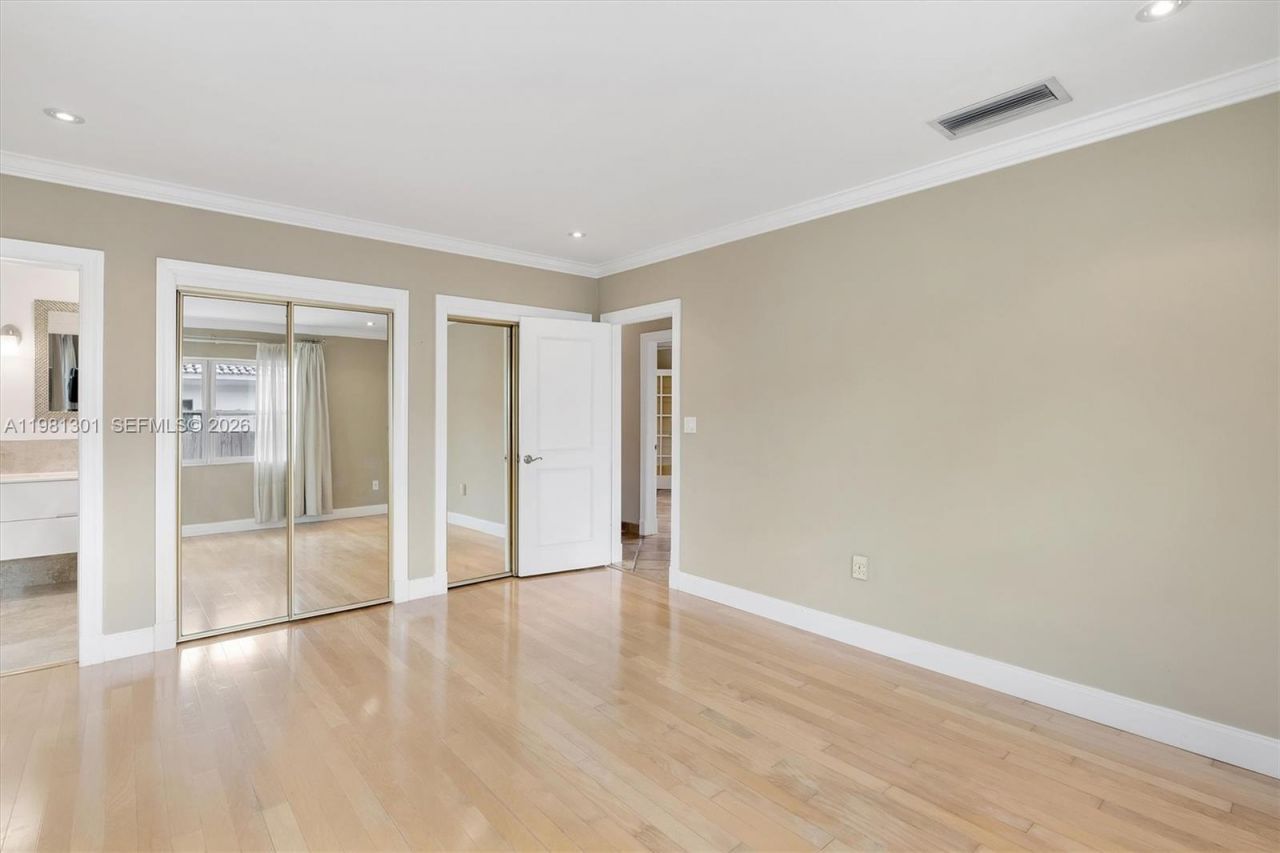 300 187th St, Sunny Isles Beach, FL 33160 Photo