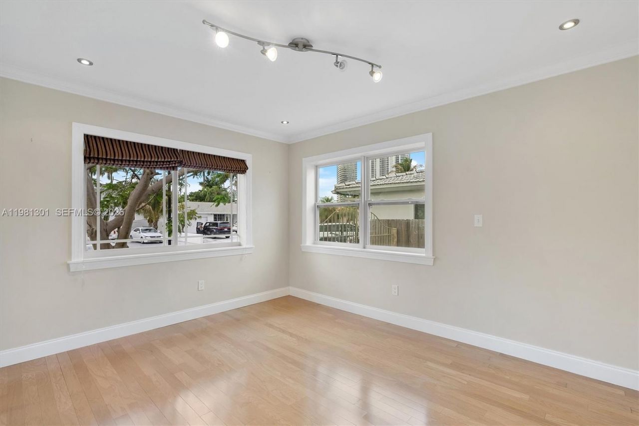 300 187th St, Sunny Isles Beach, FL 33160 Photo