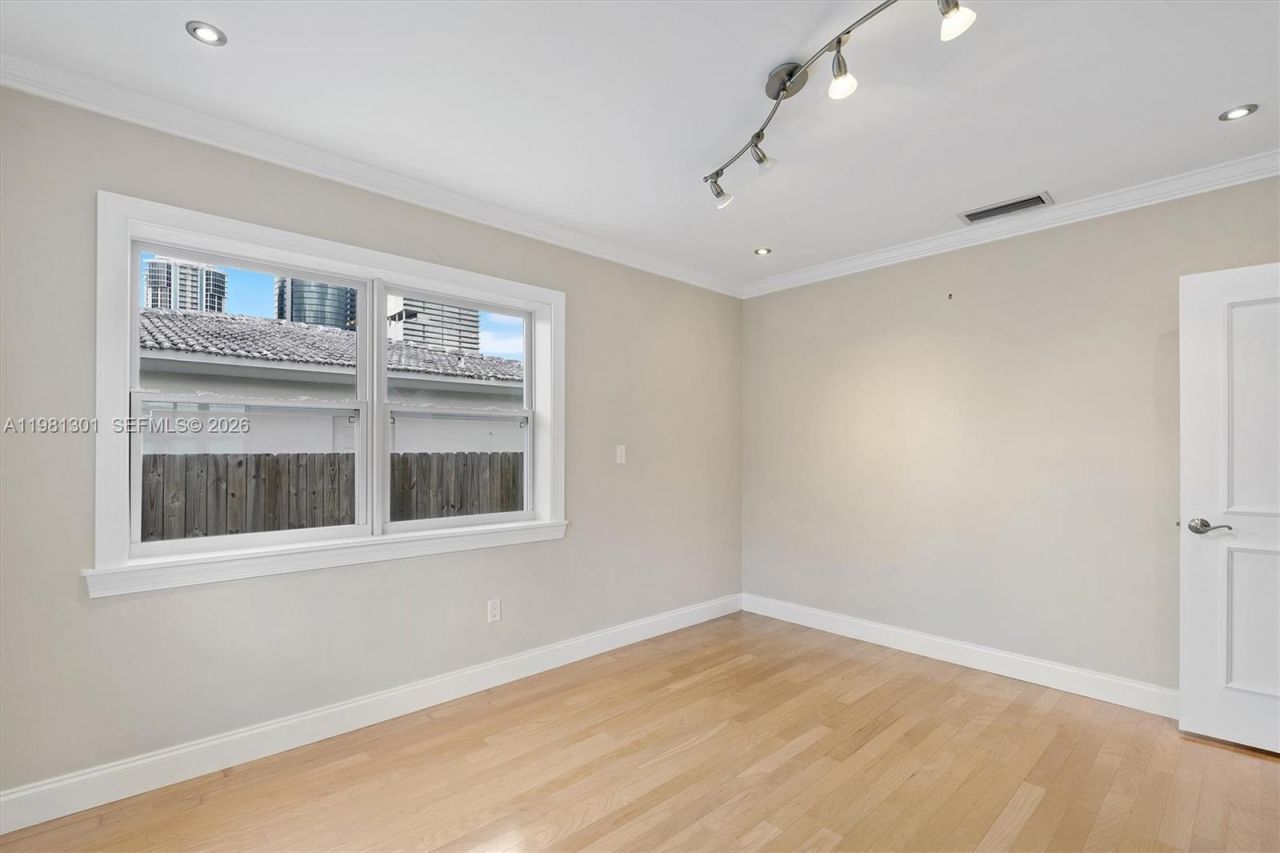 300 187th St, Sunny Isles Beach, FL 33160 Photo