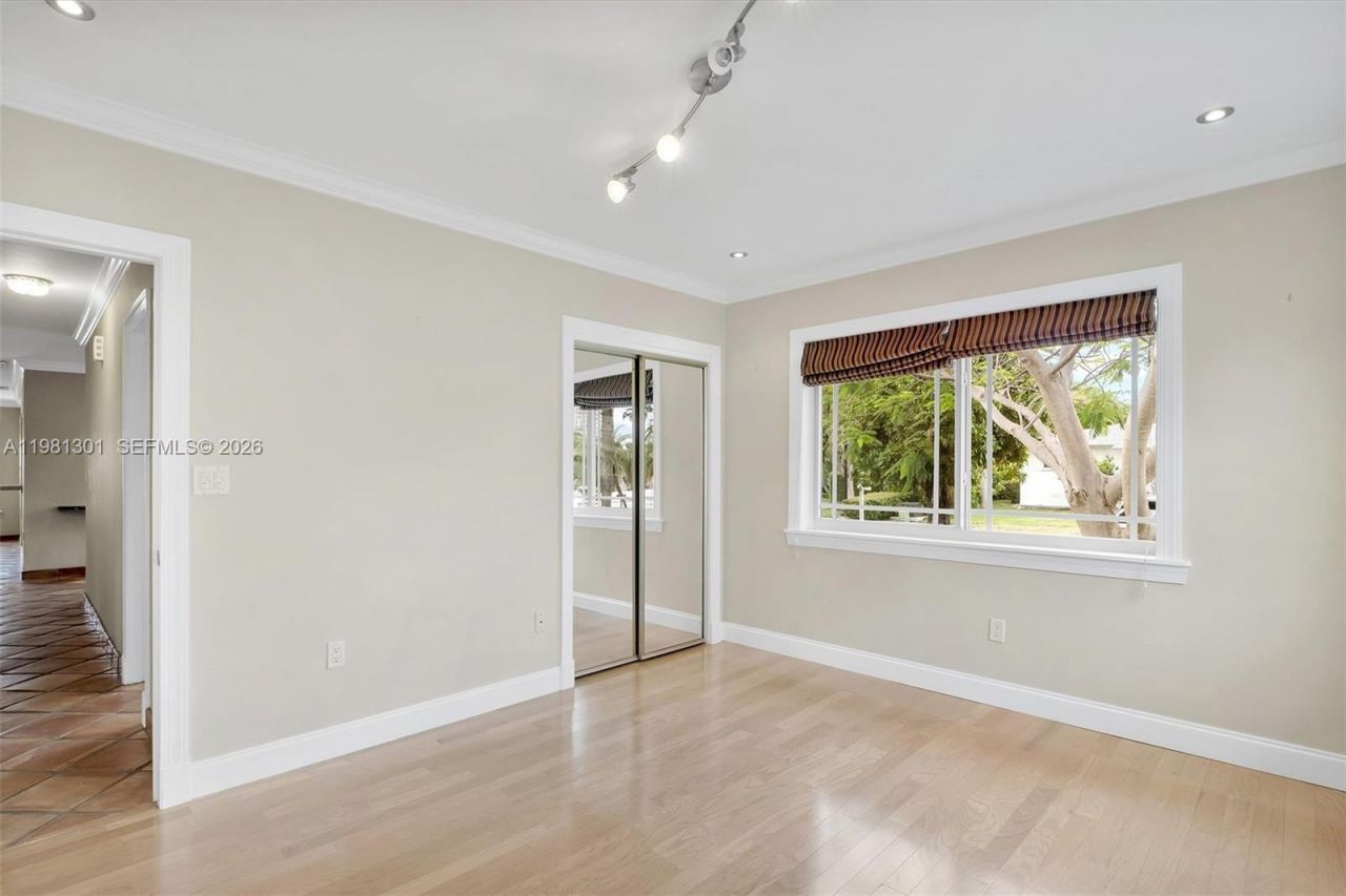 300 187th St, Sunny Isles Beach, FL 33160 Photo