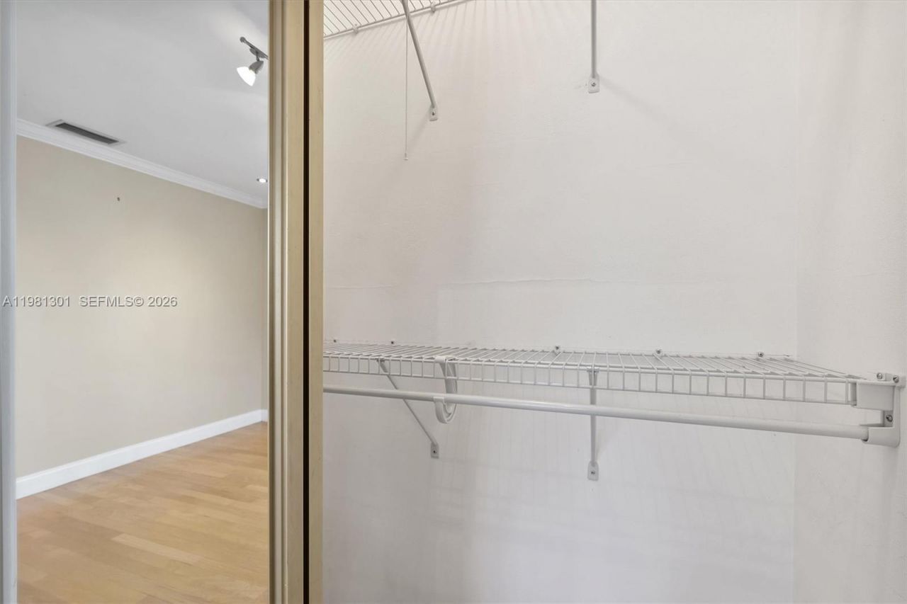 300 187th St, Sunny Isles Beach, FL 33160 Photo