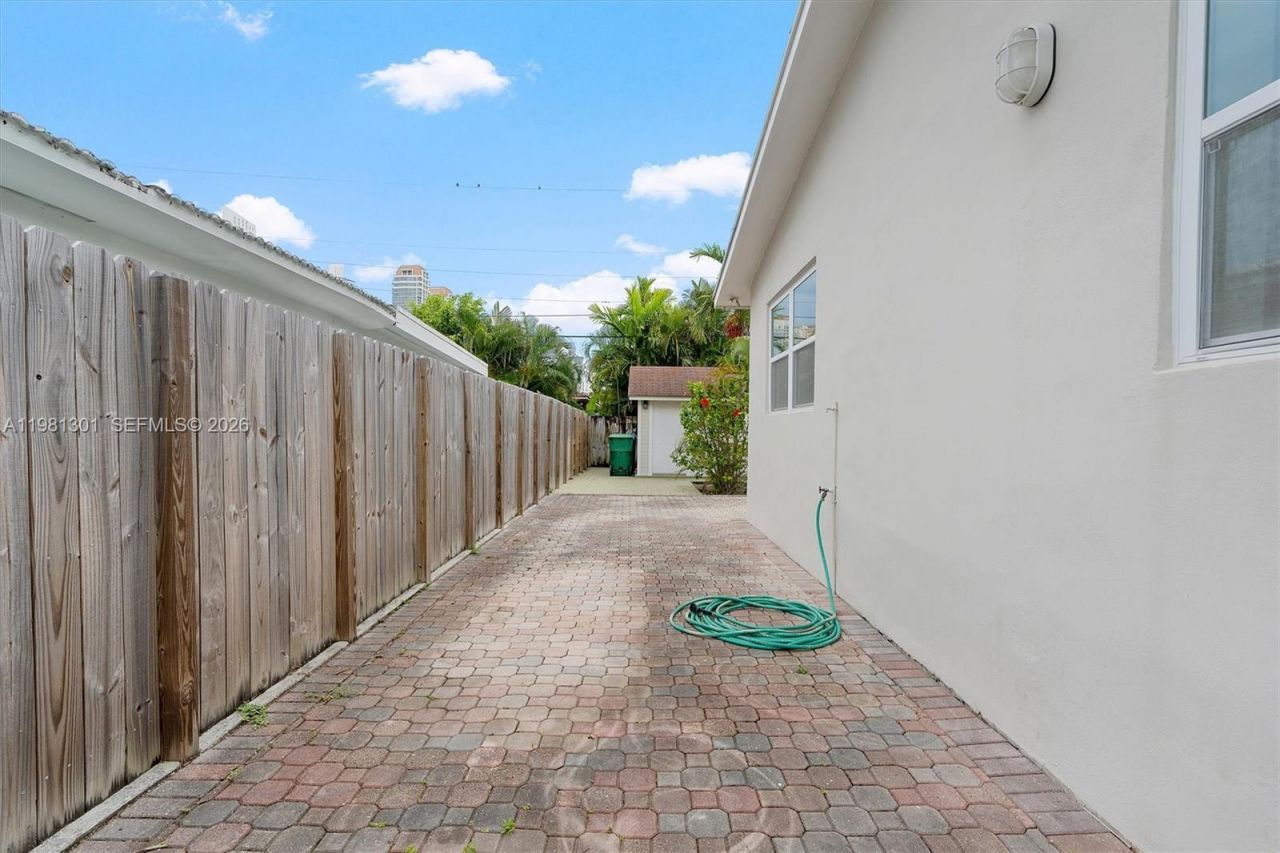 300 187th St, Sunny Isles Beach, FL 33160 Photo