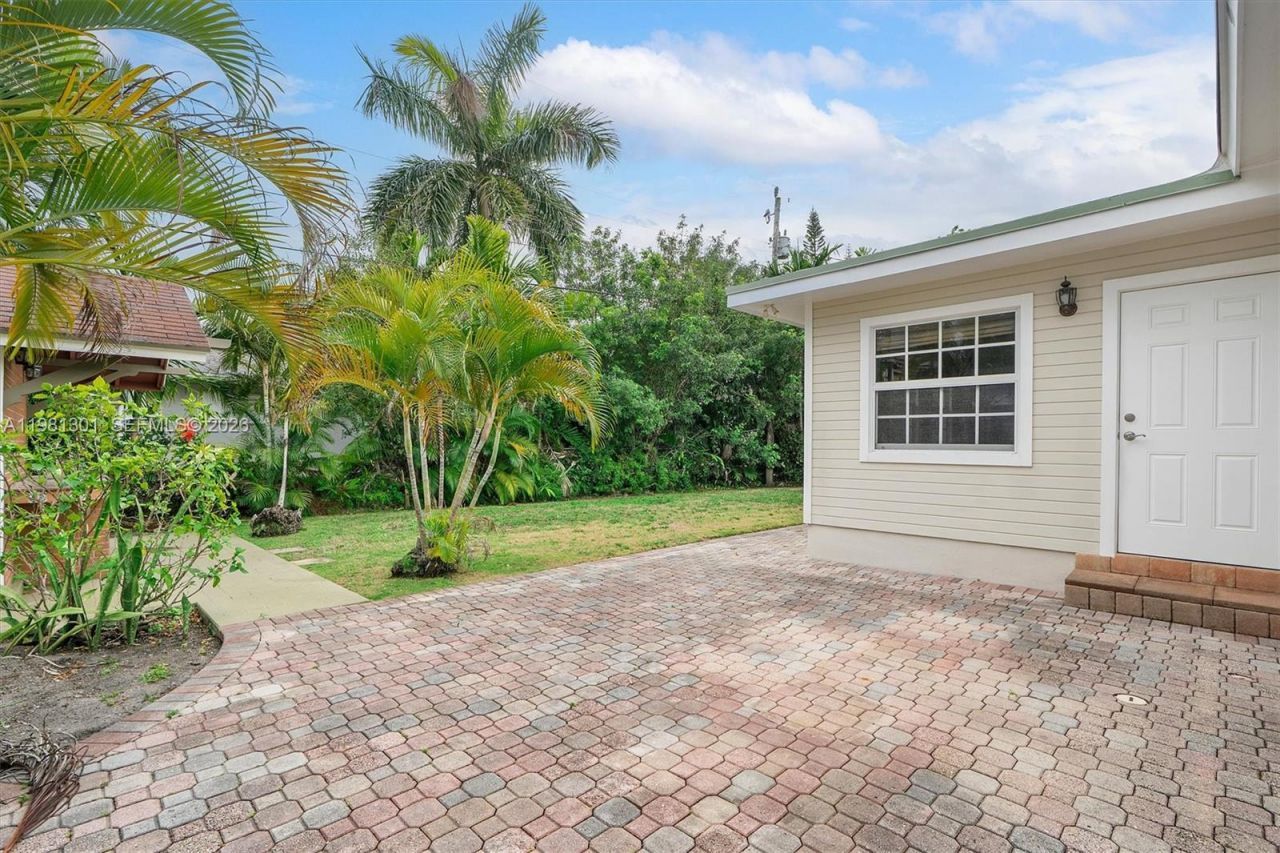 300 187th St, Sunny Isles Beach, FL 33160 Photo