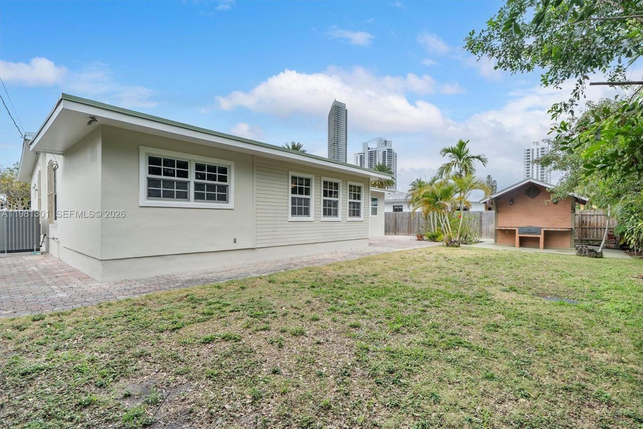 300 187th St, Sunny Isles Beach, FL 33160 Photo