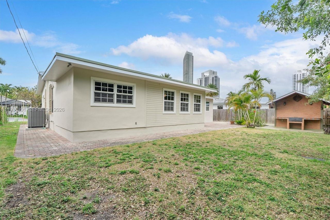 300 187th St, Sunny Isles Beach, FL 33160 Photo