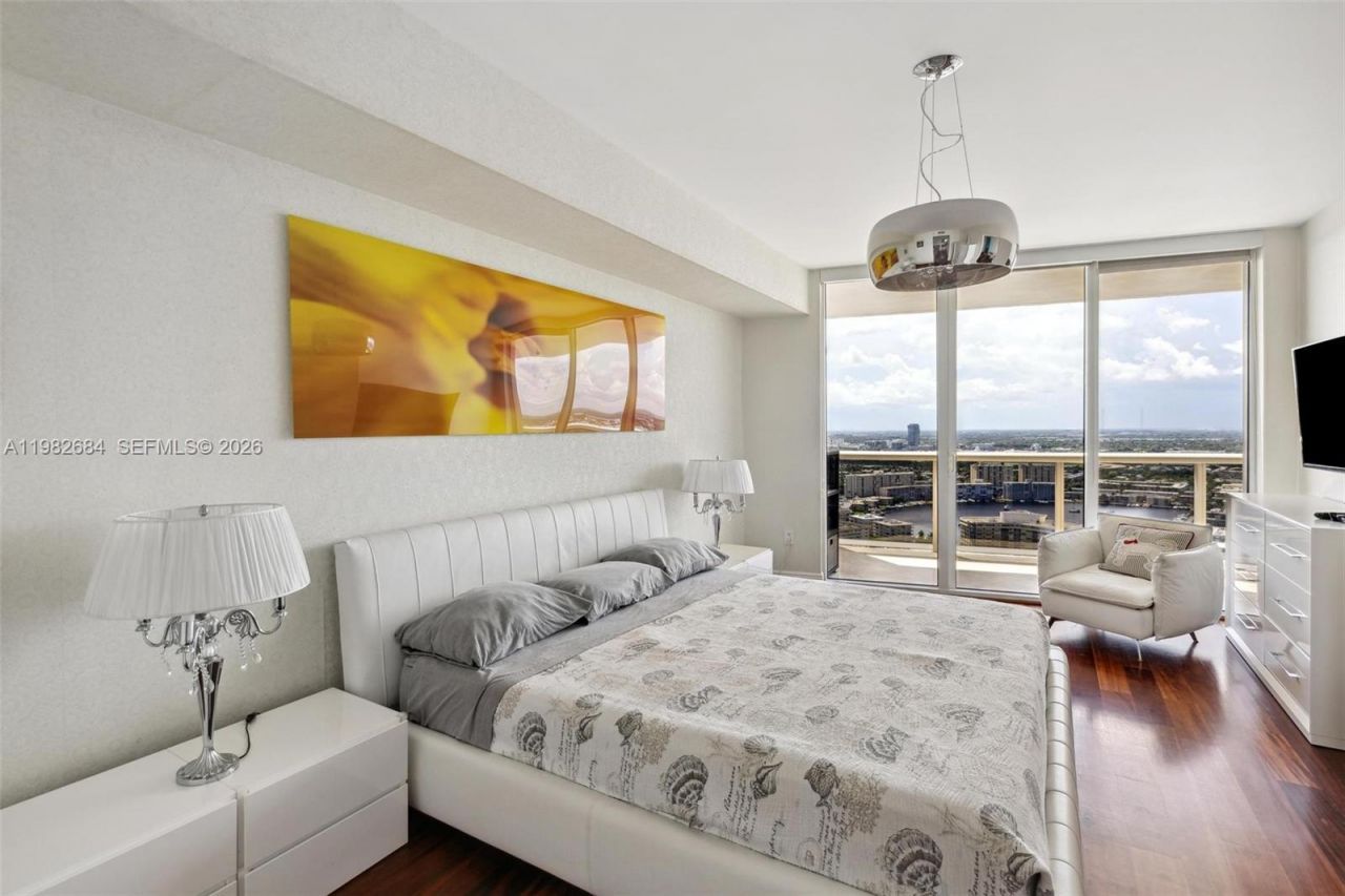 1800 S Ocean Dr, Unit 3606, Hallandale Beach, FL 33009 Photo