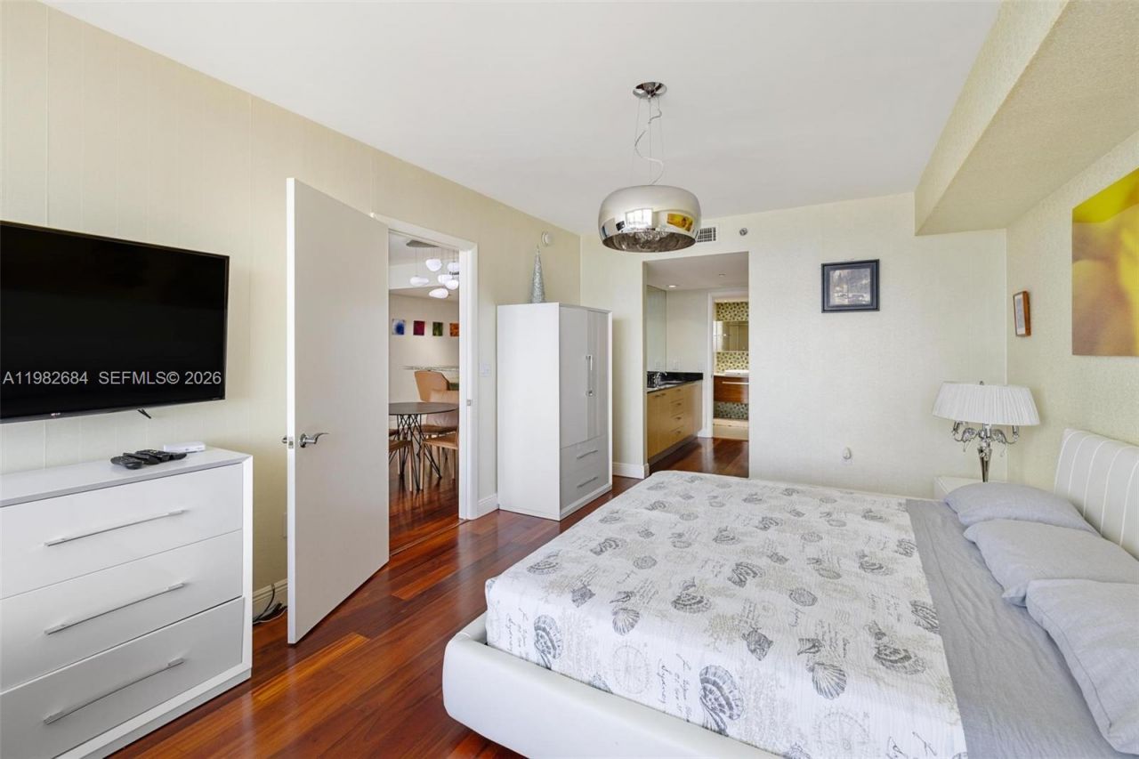 1800 S Ocean Dr, Unit 3606, Hallandale Beach, FL 33009 Photo