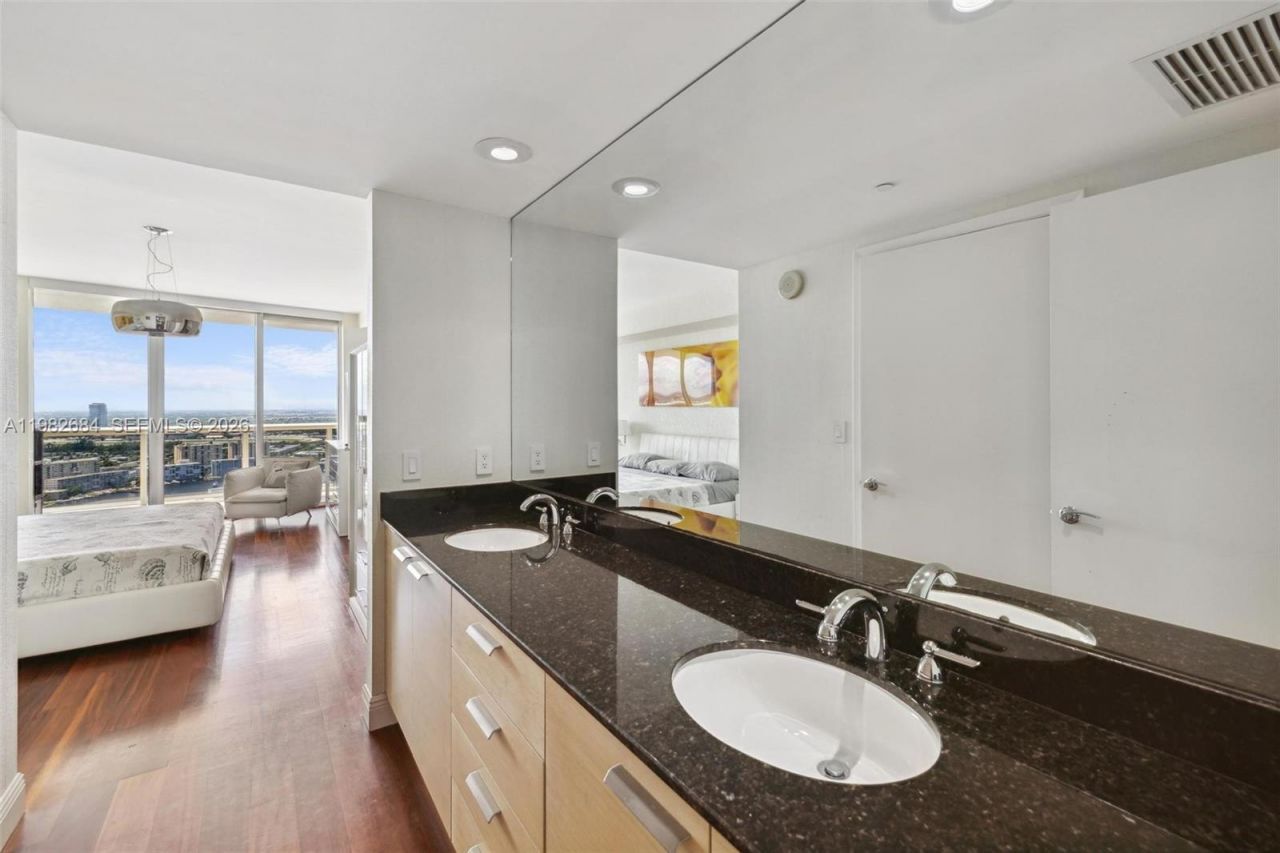 1800 S Ocean Dr, Unit 3606, Hallandale Beach, FL 33009 Photo
