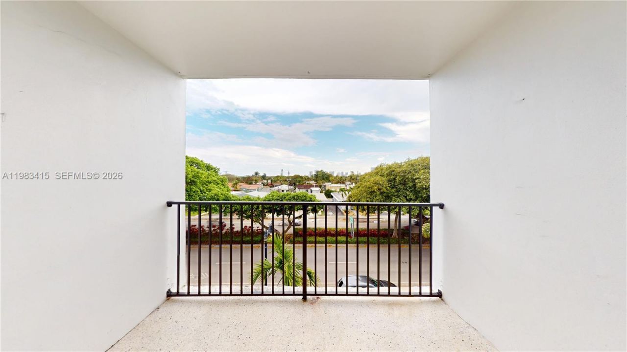 2463 Coral Way , Unit 41, Miami, FL 33145 Photo