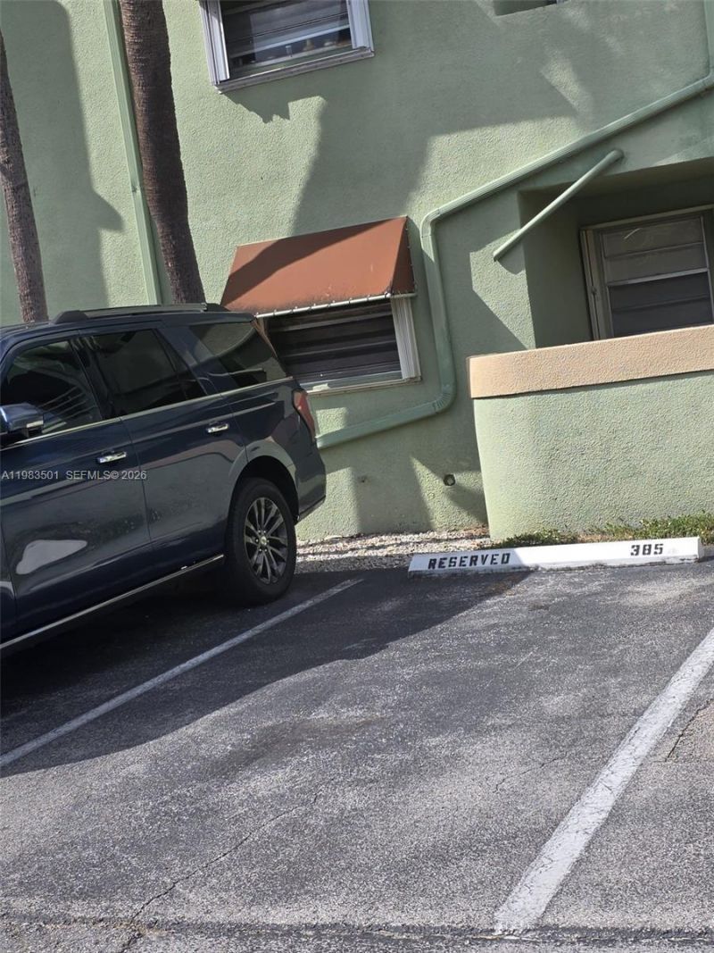 11173 NW 7th St , Unit 201-18, Miami, FL 33172 Photo