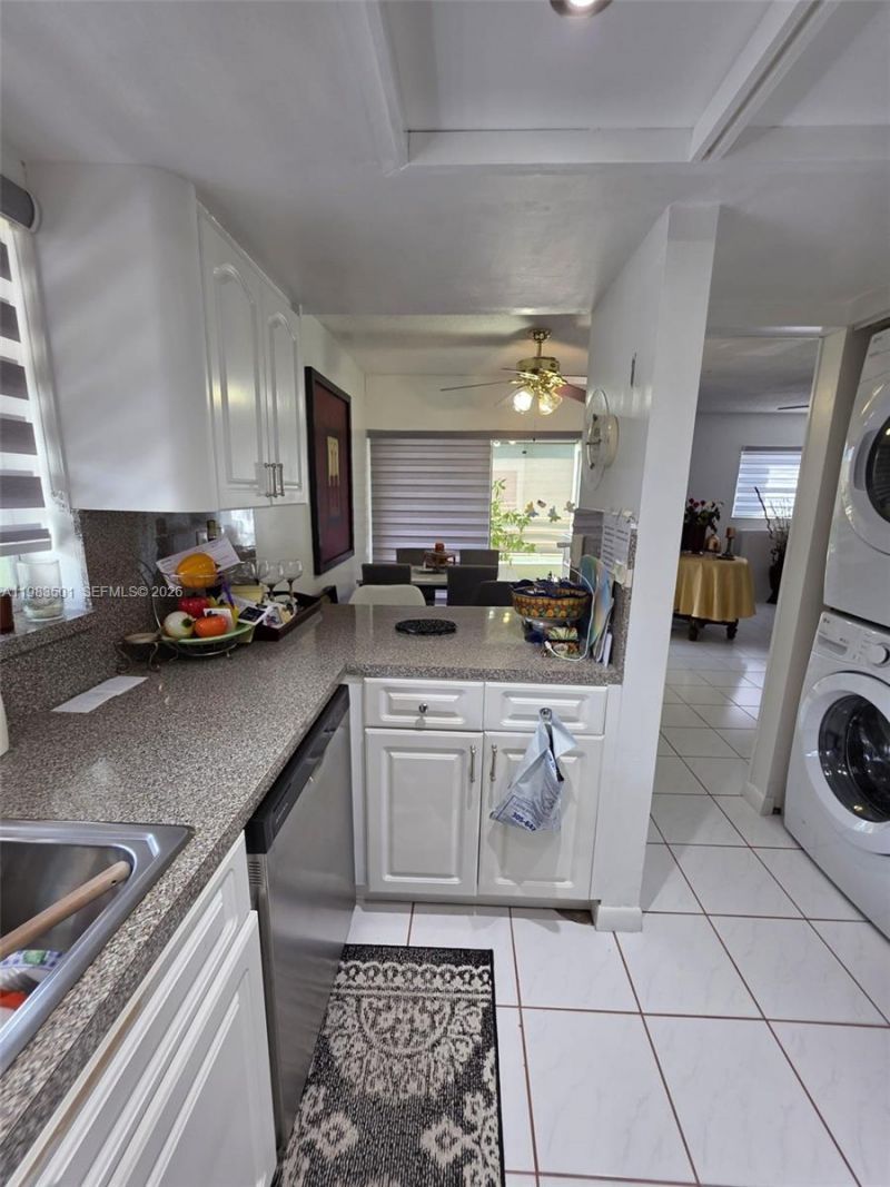 11173 NW 7th St , Unit 201-18, Miami, FL 33172 Photo