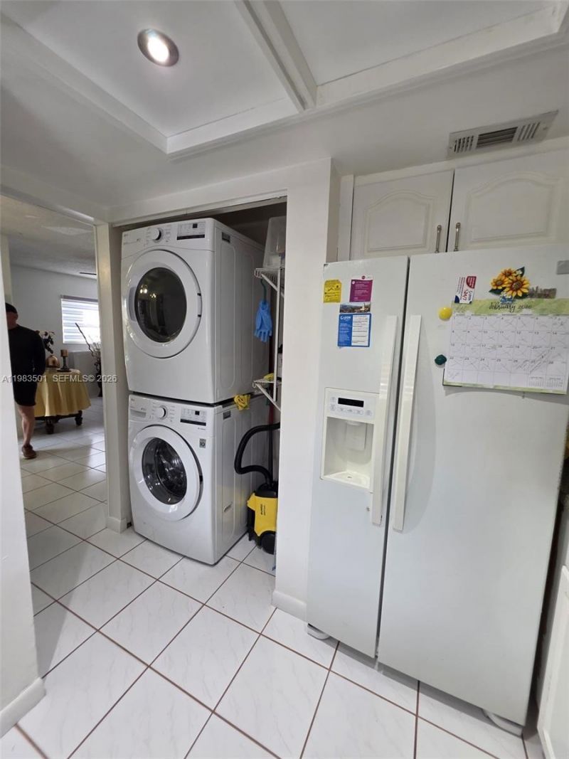 11173 NW 7th St , Unit 201-18, Miami, FL 33172 Photo