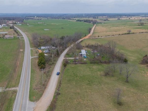 7464 Highway 137 , Houston, MO 65483