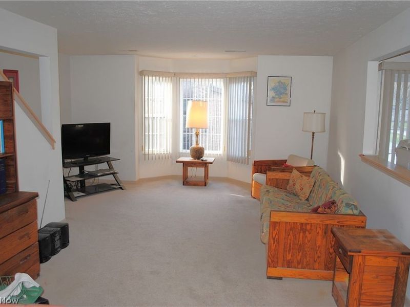 636 Tollis Parkway, Broadview Heights, OH 44147 Photo 5