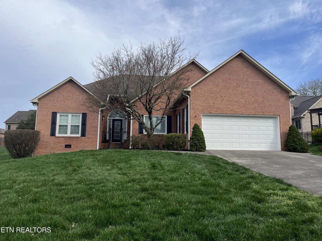 131 Capital Circle, Oak Ridge, TN 37830 Main Photo