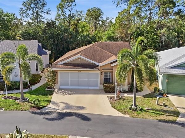 10730 Rio Mar CIR, ESTERO, FL 33928