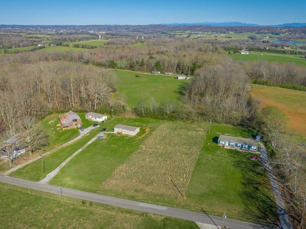 326 County Road 326 Road, Sweetwater, TN 37874