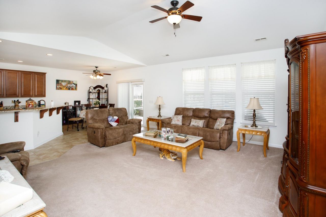 316 Lochmoore Loop Photo 12