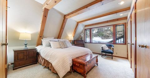 10211 Thomas Drive, Truckee, CA 96161 Photo