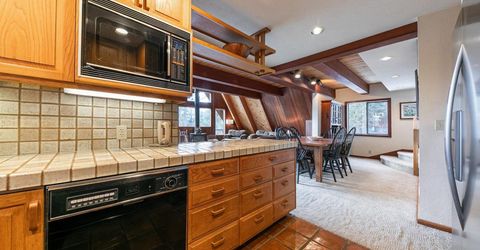 10211 Thomas Drive, Truckee, CA 96161 Photo