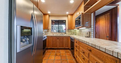 10211 Thomas Drive, Truckee, CA 96161 Photo