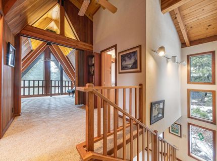 10211 Thomas Drive, Truckee, CA 96161 Photo