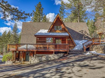 10211 Thomas Drive, Truckee, CA 96161 Photo