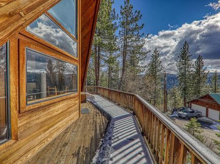 10211 Thomas Drive, Truckee, CA 96161 Photo