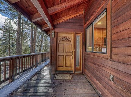 10211 Thomas Drive, Truckee, CA 96161 Photo