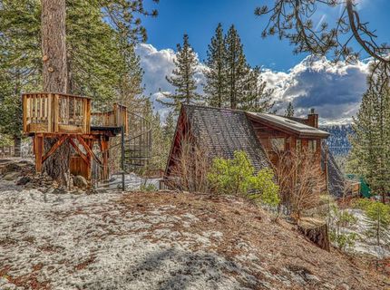 10211 Thomas Drive, Truckee, CA 96161 Photo