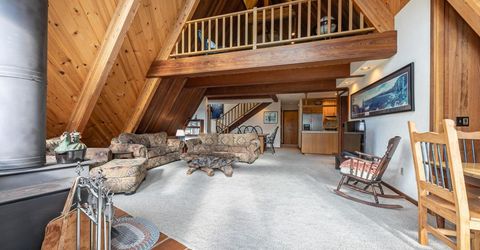 10211 Thomas Drive, Truckee, CA 96161 Photo