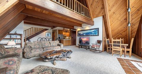 10211 Thomas Drive, Truckee, CA 96161 Photo