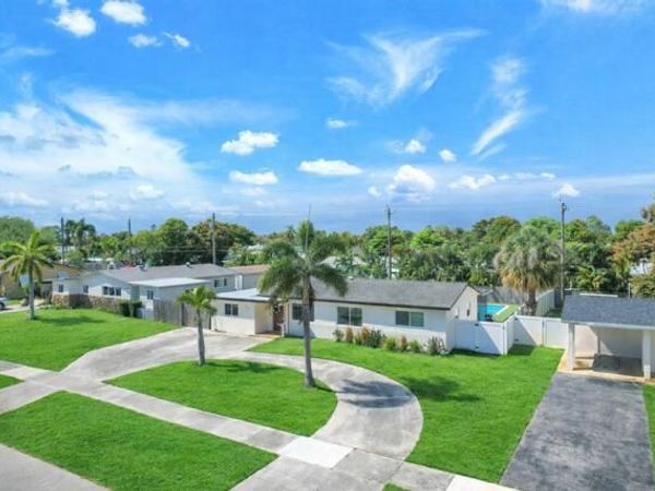 731 W Ilex Drive, West Palm Beach, FL 33403