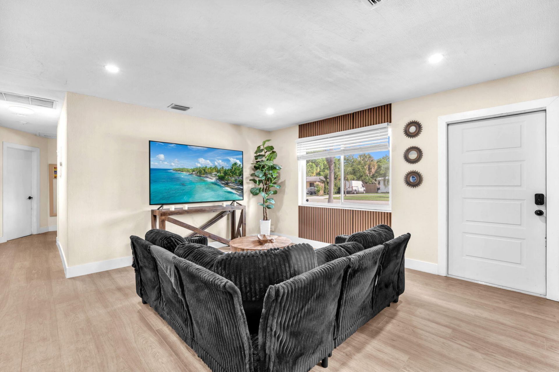 731 W Ilex Drive, West Palm Beach, FL 33403 Photo