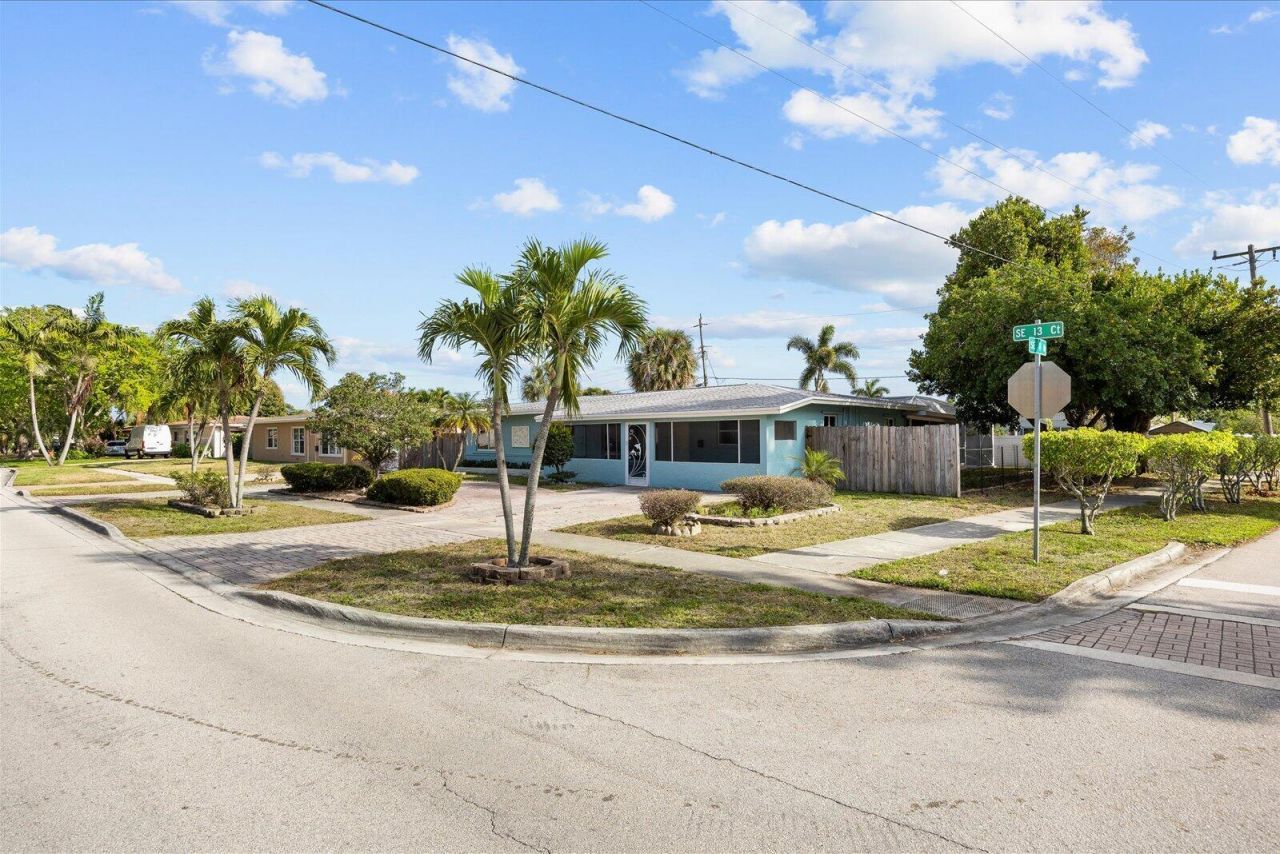 800 SE 13th Court, Deerfield Beach, FL 33441 Photo