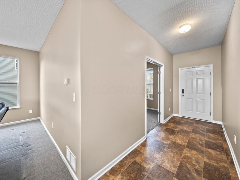 5690 Queen Victoria Street, Groveport, OH 43125 Photo 11