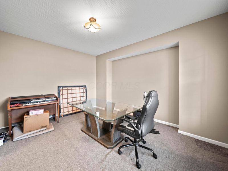 5690 Queen Victoria Street, Groveport, OH 43125 Photo 26