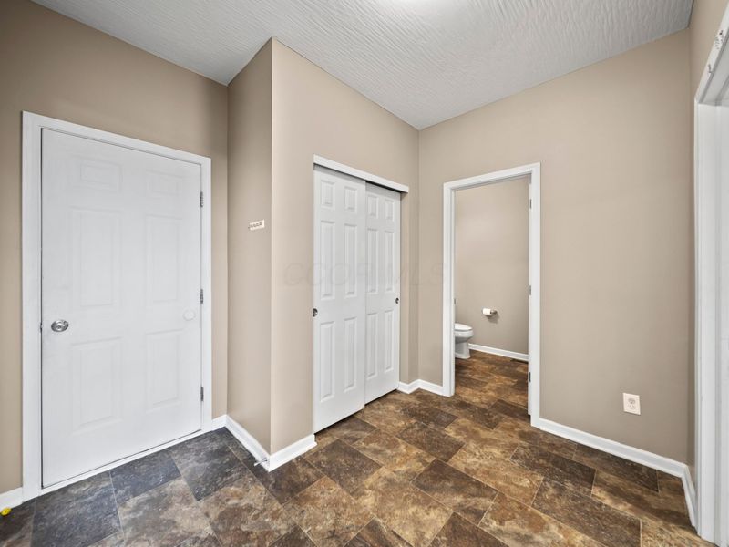 5690 Queen Victoria Street, Groveport, OH 43125 Photo 29