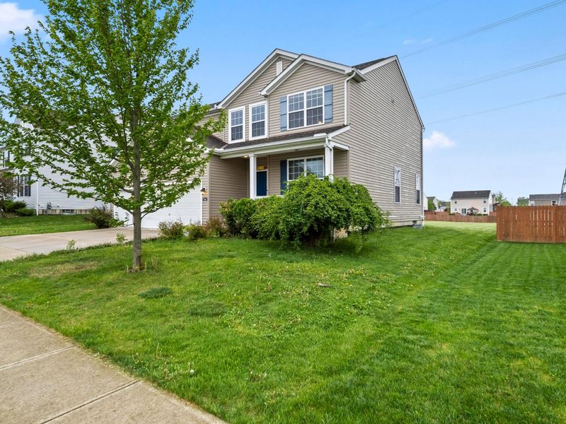 5690 Queen Victoria Street, Groveport, OH 43125 Photo 3