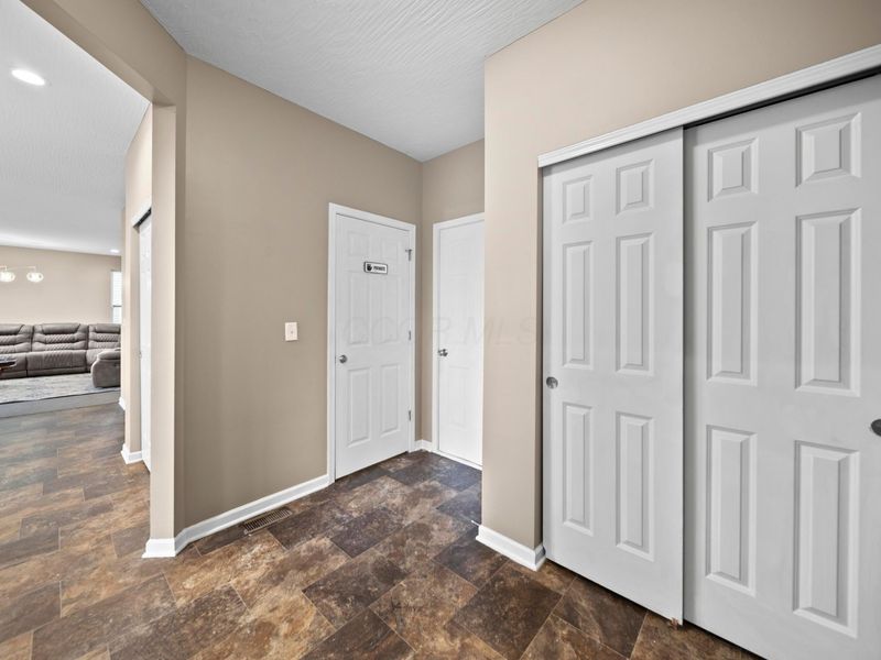 5690 Queen Victoria Street, Groveport, OH 43125 Photo 32