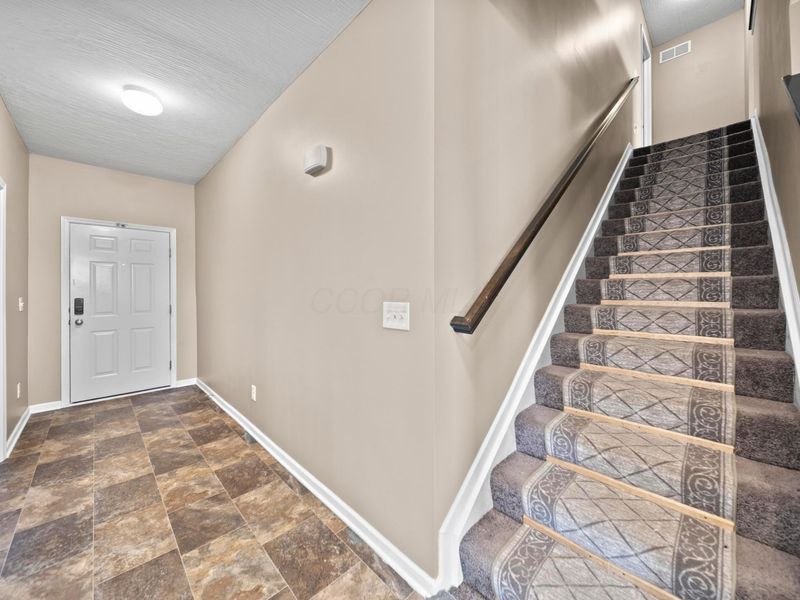 5690 Queen Victoria Street, Groveport, OH 43125 Photo 35