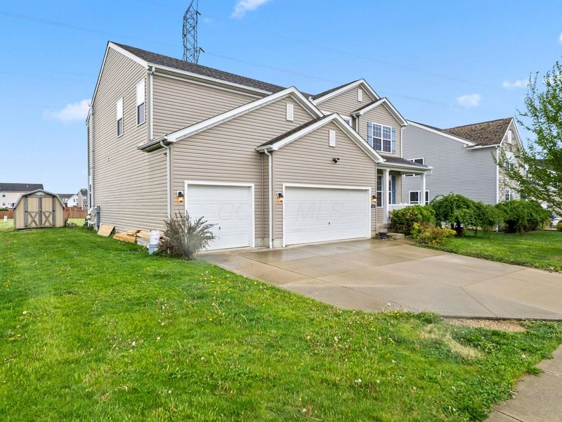 5690 Queen Victoria Street, Groveport, OH 43125 Photo 8