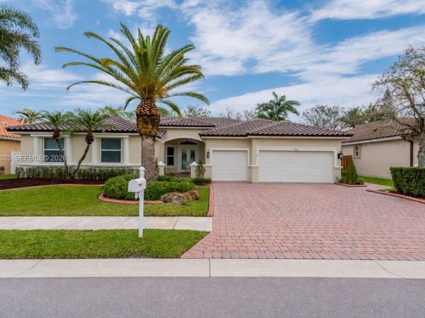 18801 SW 7th St, Pembroke Pines, FL 33029