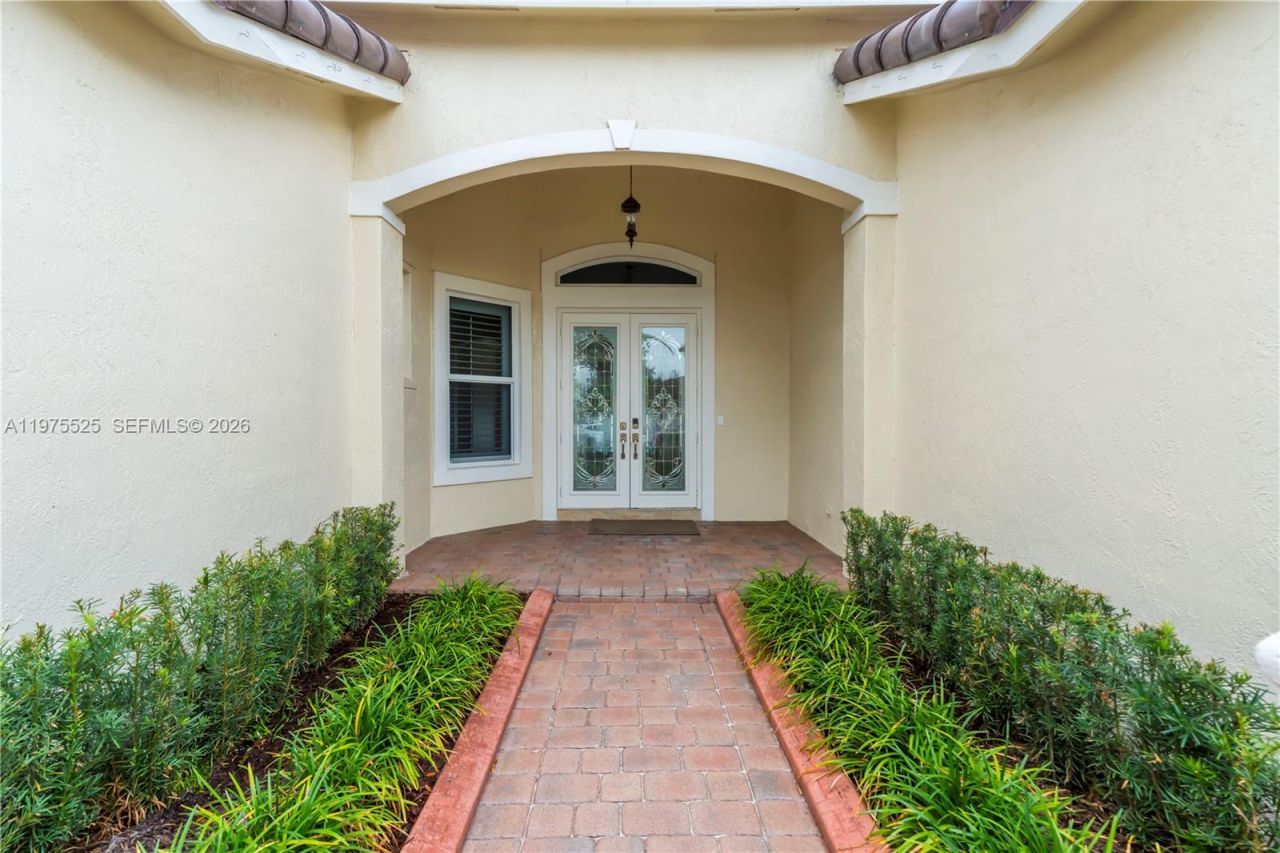 18801 SW 7th St, Pembroke Pines, FL 33029 Photo