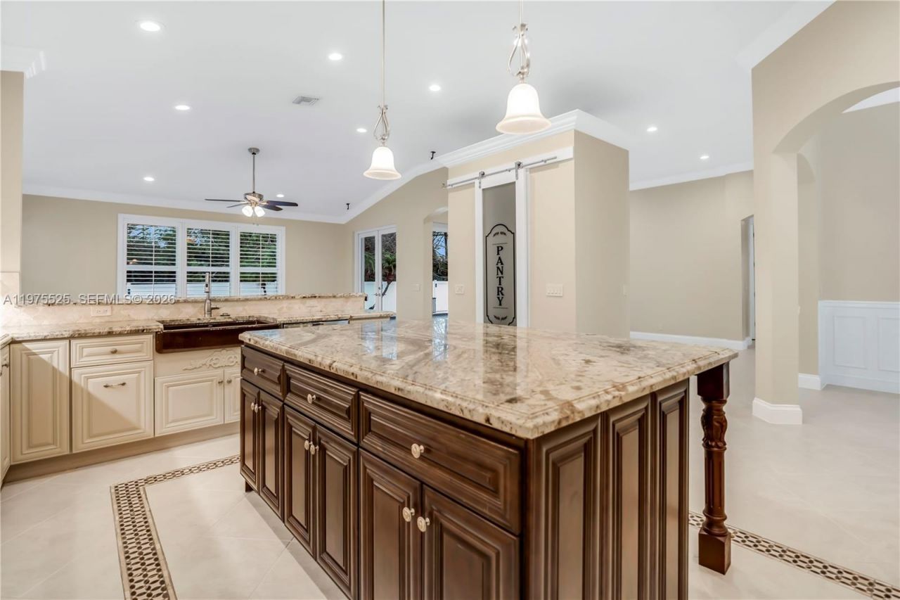 18801 SW 7th St, Pembroke Pines, FL 33029 Photo