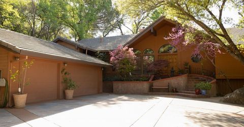 6415 Fairway Ct, Auburn, CA 95602 Photo