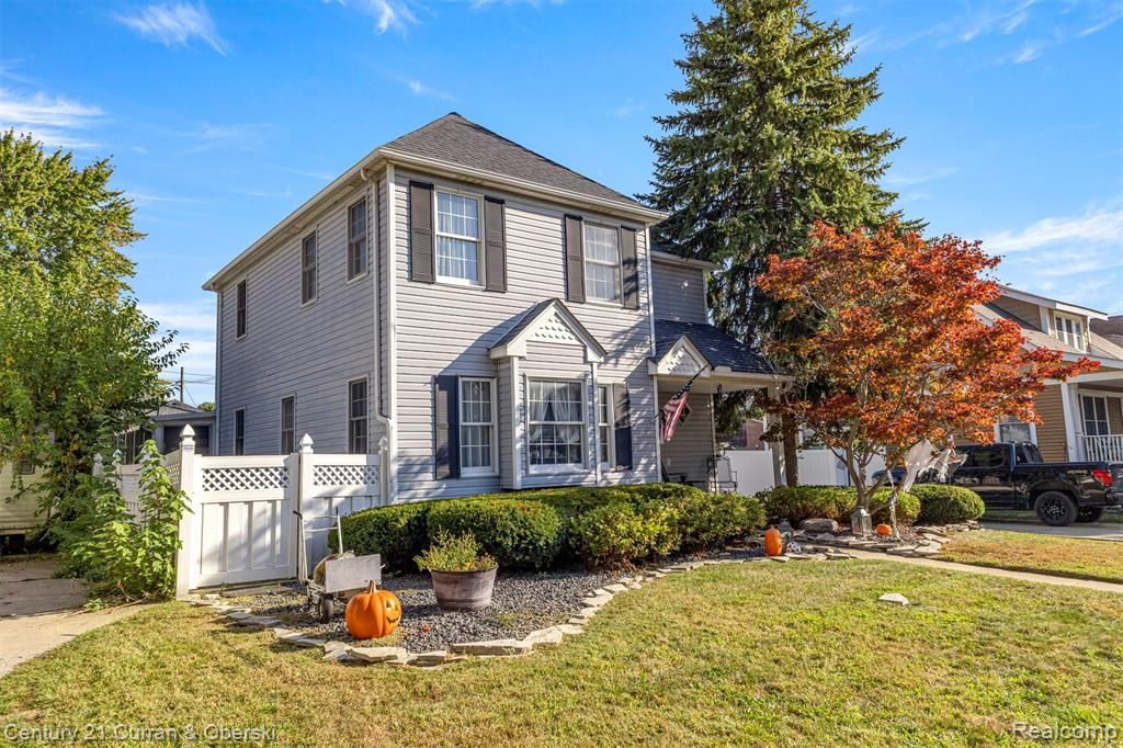 250 Chestnut Street, Wyandotte, MI 48192 Main Photo