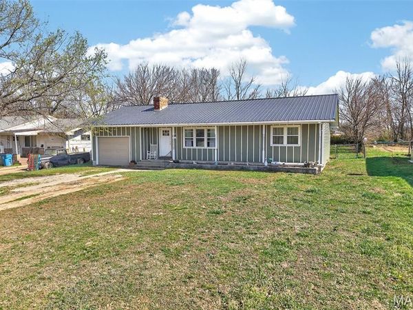 644 W Hayes Street, Lebanon, MO 65536