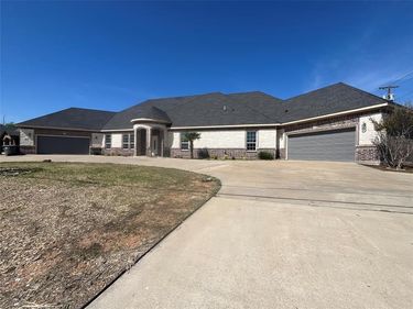 5225 S Cockrell Hill Road, Dallas, TX 75236