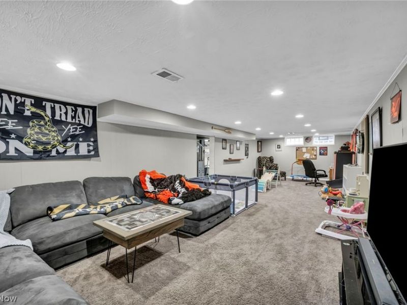 11511 Blossom Avenue, Parma Heights, OH 44130 Photo 10